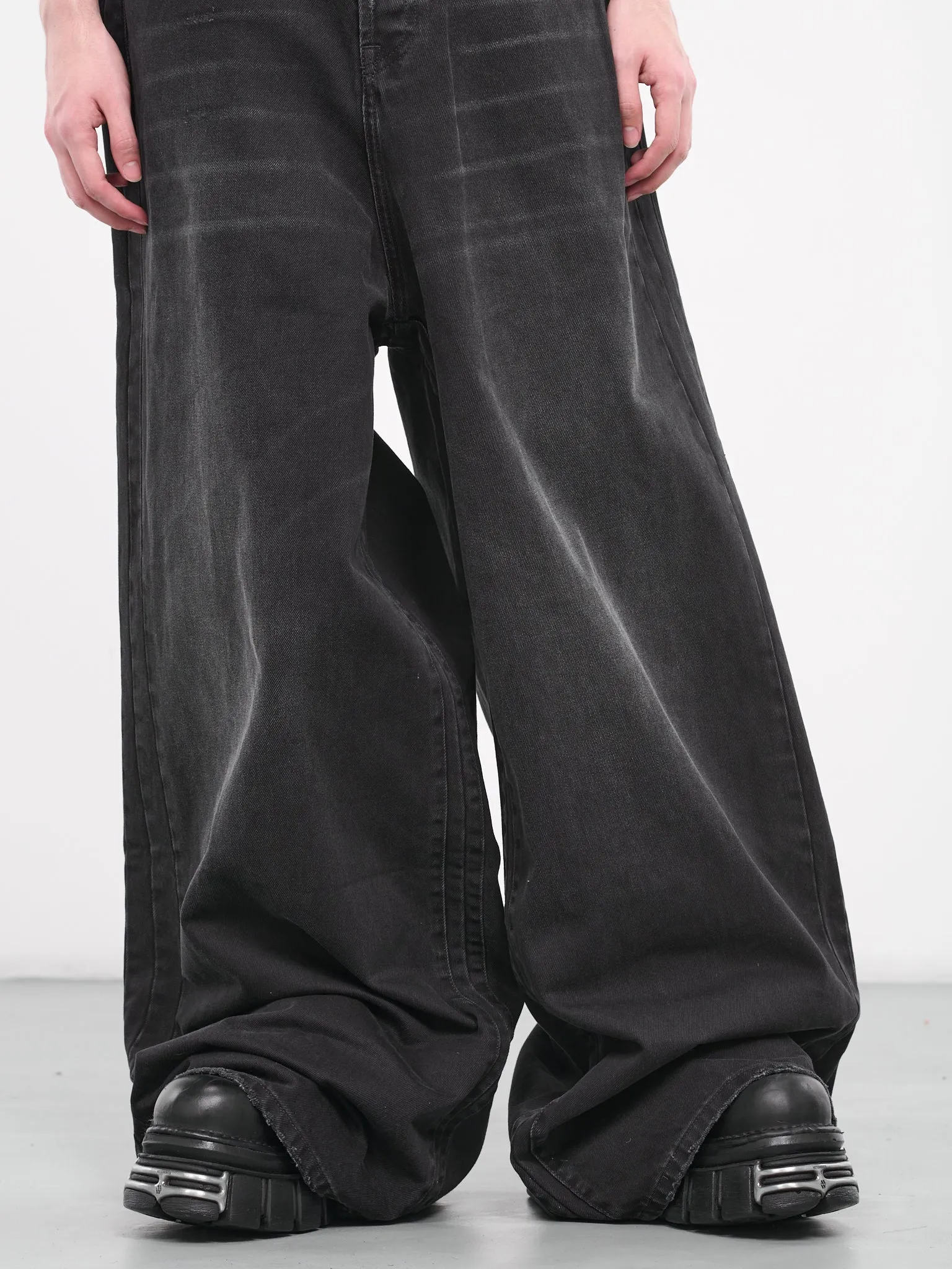 Big Shape Jeans (UE64PA140B-BLACK)