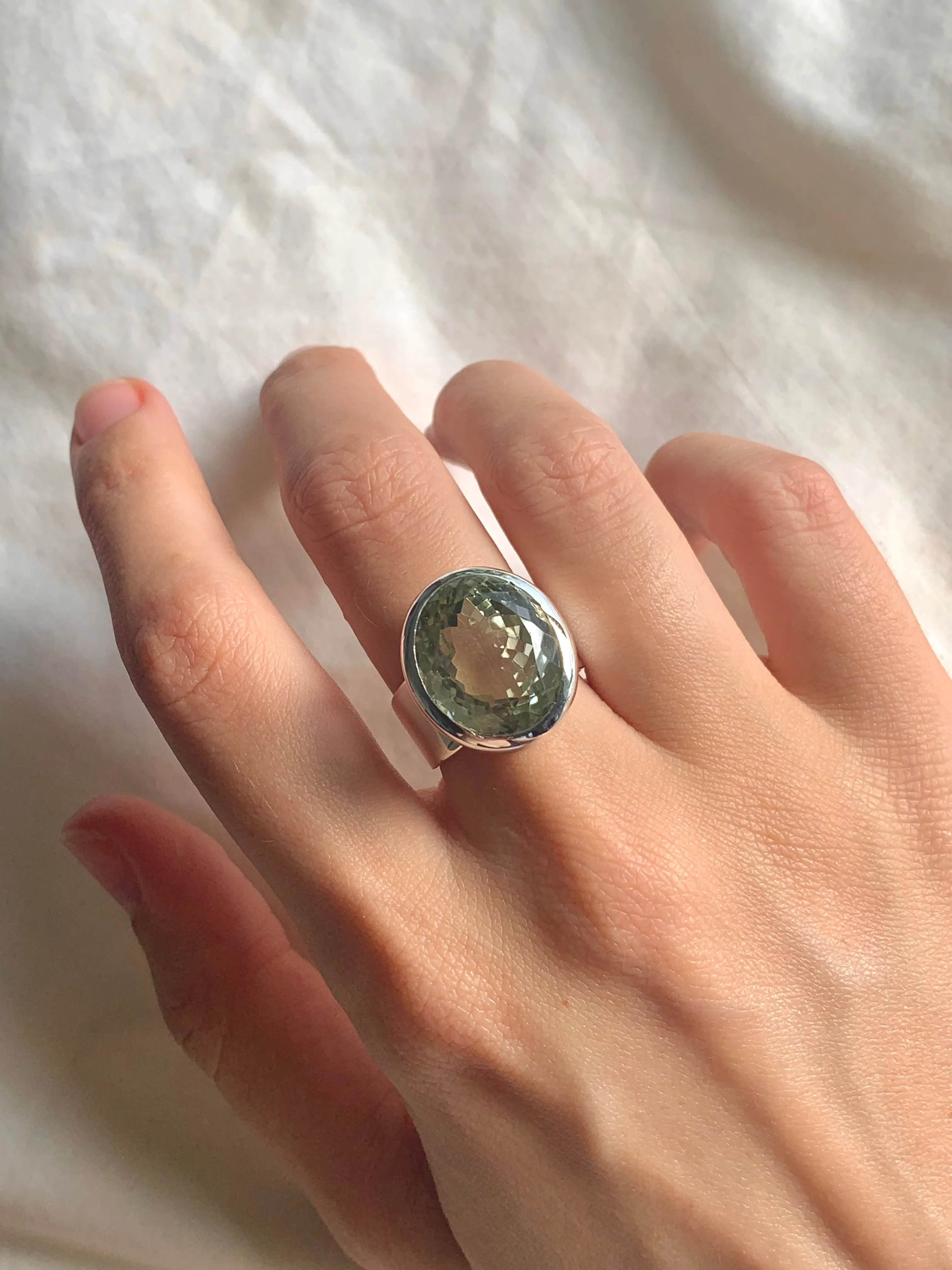 Green Amethyst Bethan Ring - Oval