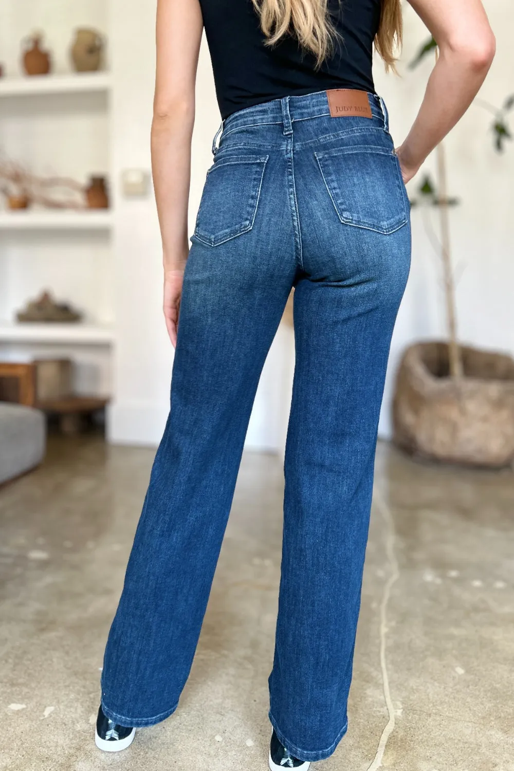 Judy Blue, Mid Rise Tummy Control Straight Leg Jeans