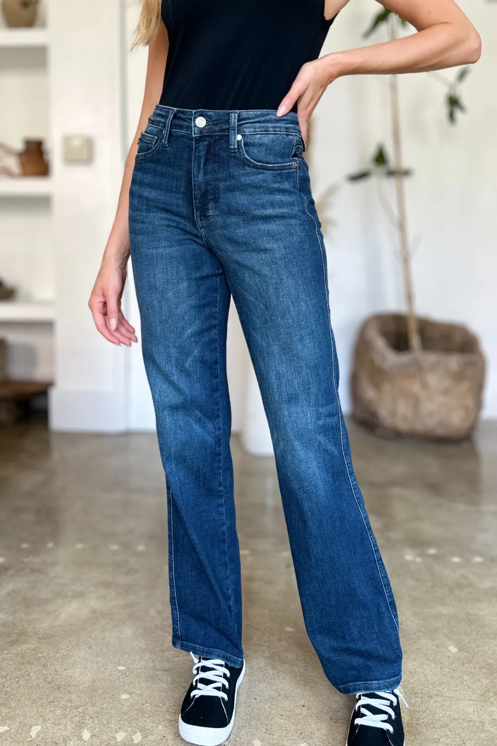 Judy Blue, Mid Rise Tummy Control Straight Leg Jeans