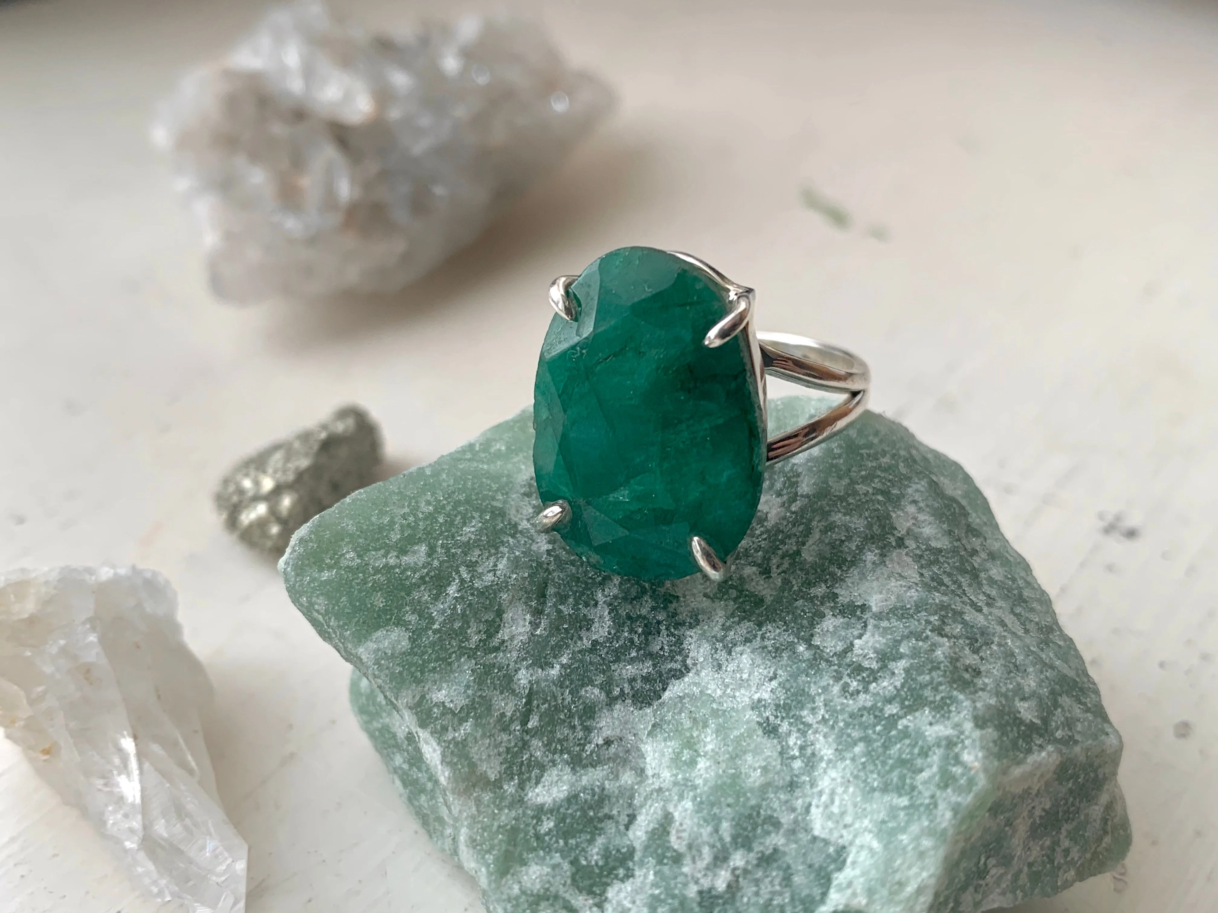 Semi-precious Emerald Sanaa Ring